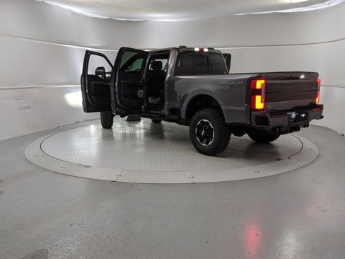 New 2026 Ford F250 Platinum w/ Tremor Off-Road Package image 10