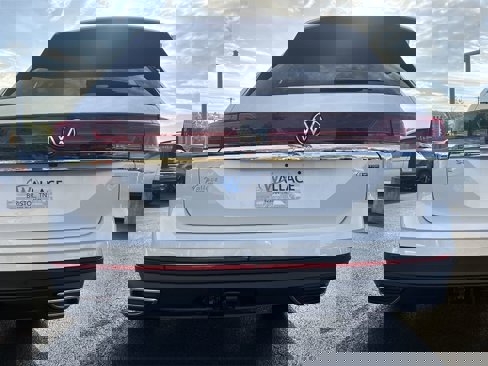 New 2026 Volkswagen Atlas SE image 5