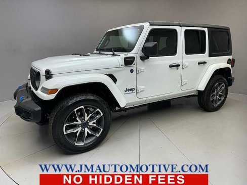 Used 2024 Jeep Wrangler Sport S image 1
