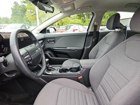 Used 2025 Kia K4 EX image 22