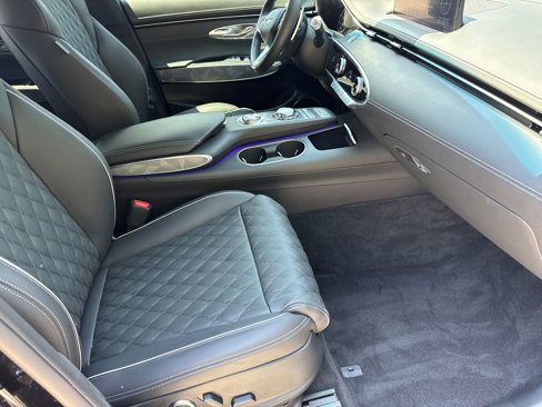 Used 2025 Genesis GV70 3.5T Sport w/ Sport Advanced Package image 13