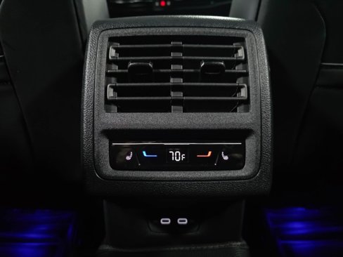 Used 2024 Volkswagen Golf R image 19