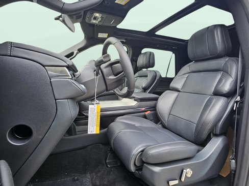 New 2025 Lincoln Navigator Reserve image 13