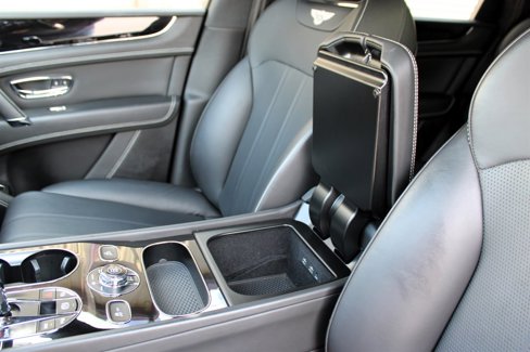 Used 2018 Bentley Bentayga image 32