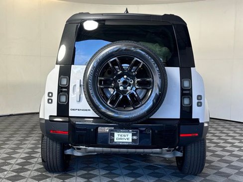 New 2026 Land Rover Defender 110 S image 7