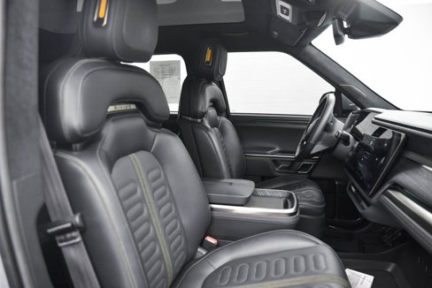 Used 2024 Rivian R1S Adventure image 16