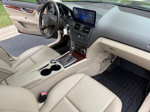 Used 2011 Mercedes-Benz C 300 4MATIC Sedan image 29