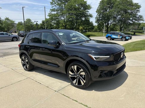 New 2026 Volvo XC40 B5 Ultra w/ Protection Package Premier image 1