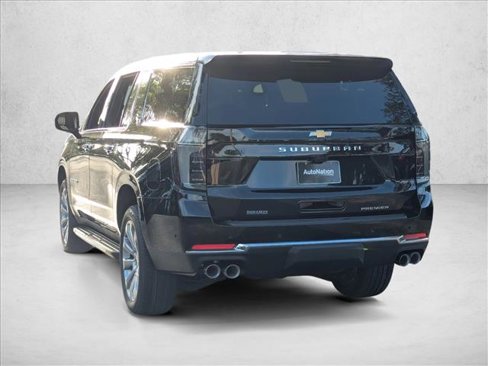 New 2026 Chevrolet Suburban Premier image 8