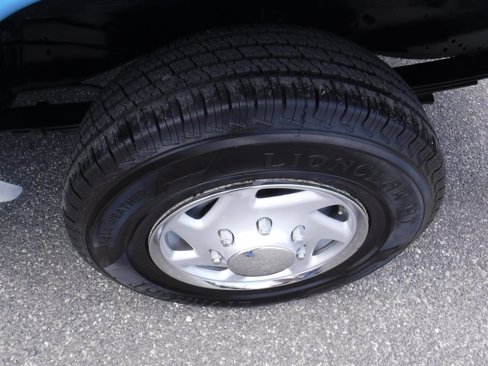 Used 2006 Ford E-350 and Econoline 350 Super Duty image 13