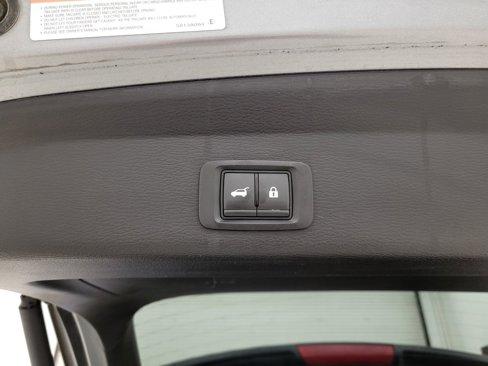 Used 2024 Mitsubishi Outlander SE image 2