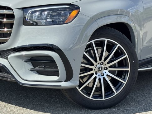 New 2026 Mercedes-Benz GLS 580 4MATIC image 4