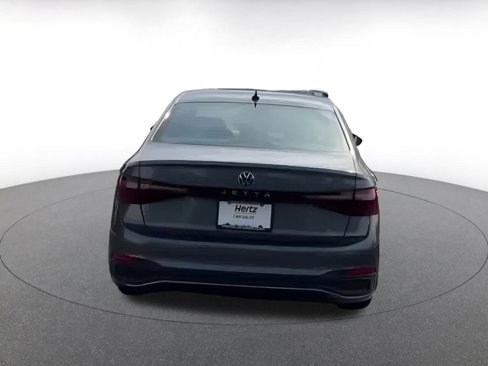 Used 2025 Volkswagen Jetta Sport image 12