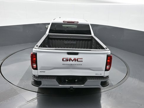 New 2025 GMC Sierra 1500 SLE image 17