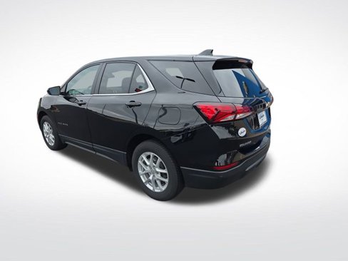 Used 2024 Chevrolet Equinox LT image 3