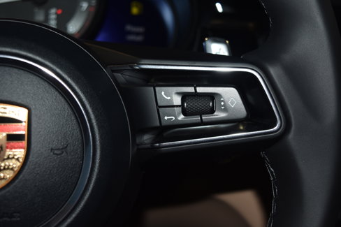 New 2026 Porsche Macan image 11