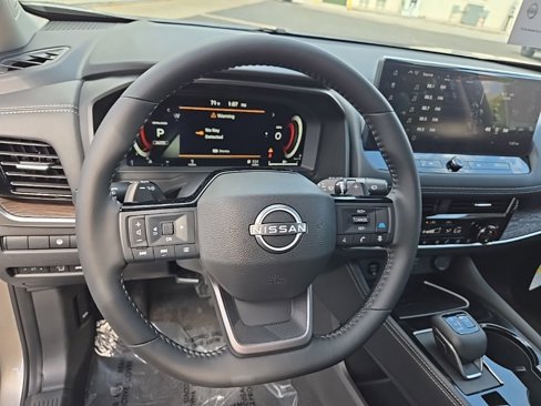 New 2026 Nissan Rogue Platinum image 13