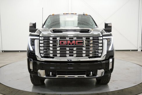Used 2024 GMC Sierra 2500 Denali w/ Denali Reserve Package image 2