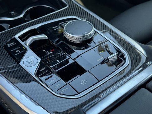 New 2026 BMW X7 M60i image 24