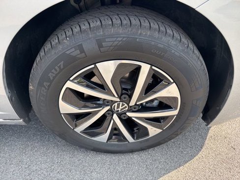 Certified 2024 Volkswagen Jetta S image 28