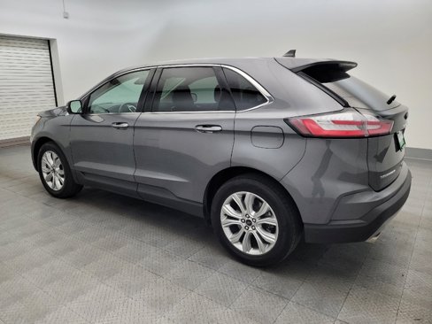 Used 2024 Ford Edge Titanium image 3