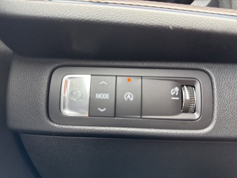 New 2026 Chevrolet Traverse High Country w/ LPO, Floor Liner Package image 8
