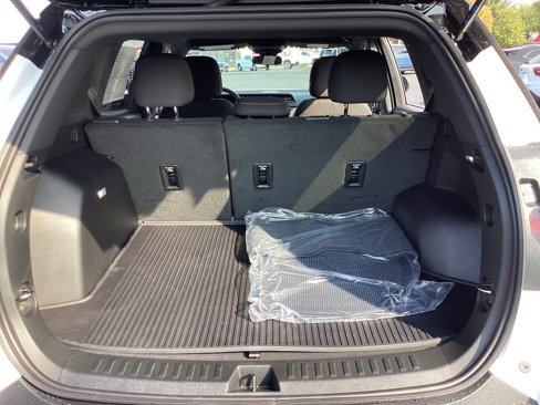 New 2026 GMC Terrain Elevation w/ LPO, Floor Liner Package image 35