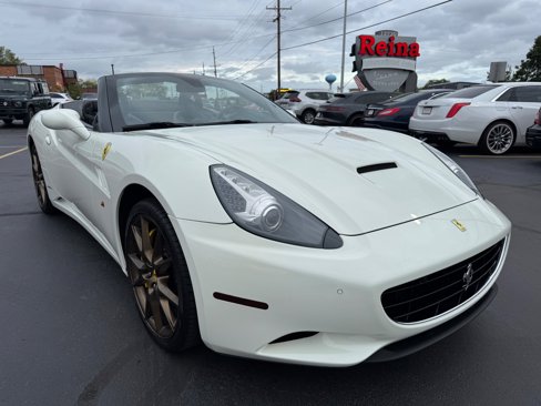 Used 2014 Ferrari California image 33