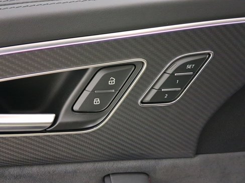 New 2026 Audi Q8 Prestige image 12