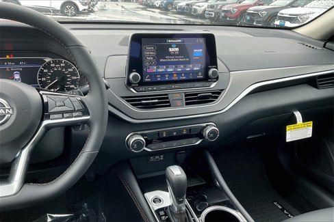 New 2025 Nissan Altima 2.5 SR image 13