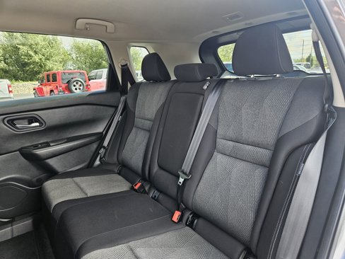 Used 2024 Nissan Rogue SV image 26