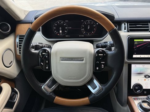 Used 2020 Land Rover Range Rover HSE image 25