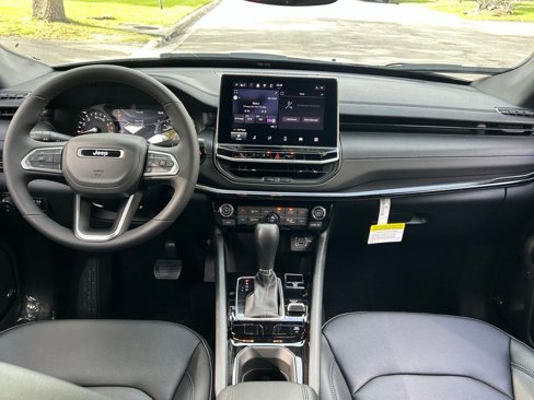 New 2025 Jeep Compass Limited w/ Sun and Sound Group image 11