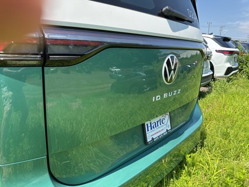 New 2025 Volkswagen ID. Buzz Pro S Plus image 4