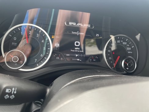 New 2026 RAM 1500 4x4 Crew Cab image 20