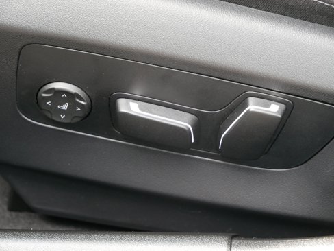 Used 2025 BMW 540i xDrive image 20