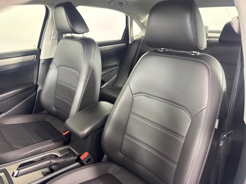 Used 2022 Volkswagen Passat 2.0T SE image 15
