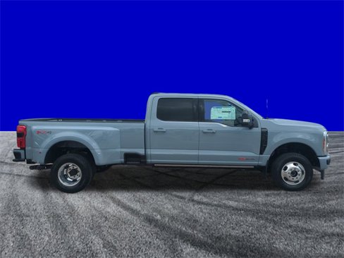 New 2026 Ford F350 4x4 Crew Cab DRW Super Duty image 3