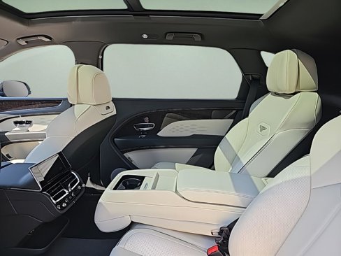 New 2024 Bentley Bentayga Extended Wheelbase image 29