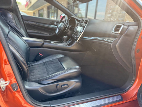 Used 2020 Nissan Maxima SR w/ Sport Mat Group image 15