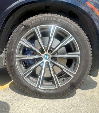 Used 2021 BMW X5 M50i w/ Executive Package image 45