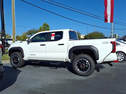 New 2025 Toyota Tacoma TRD Off-Road image 3