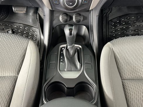 Used 2017 Hyundai Santa Fe SE image 36