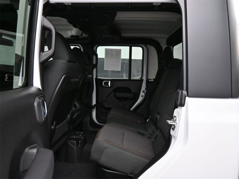 Used 2024 Jeep Gladiator Mojave w/ Safety Group image 17