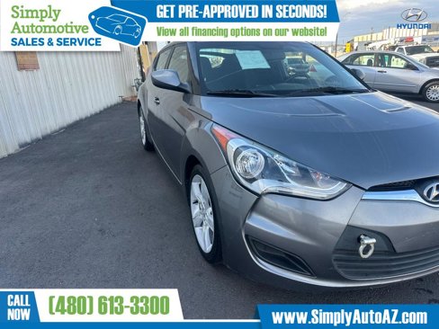 Used 2015 Hyundai Veloster image 4