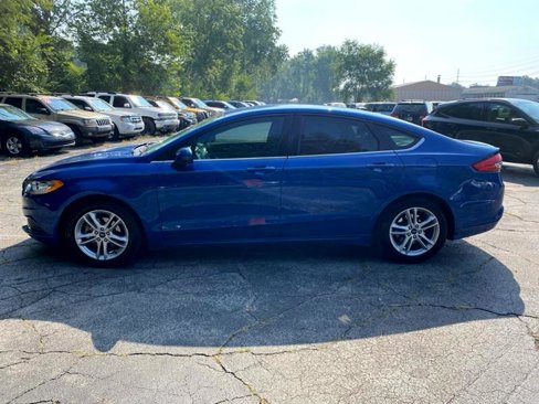 Used 2018 Ford Fusion SE w/ Fusion SE Technology Package image 2