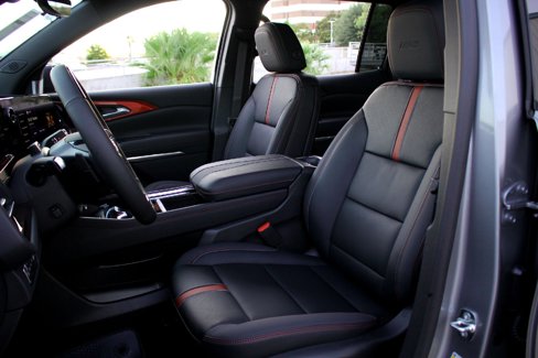 New 2026 Chevrolet Traverse RS image 9