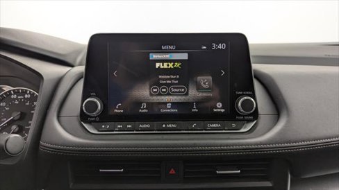 Used 2025 Nissan Rogue SV image 27