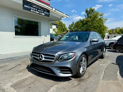 Used 2019 Mercedes-Benz E 300 4MATIC image 1