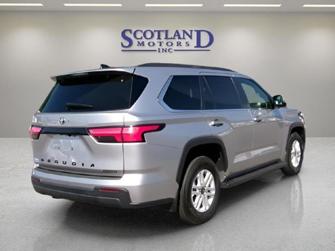 Used 2025 Toyota Sequoia SR5 image 6
